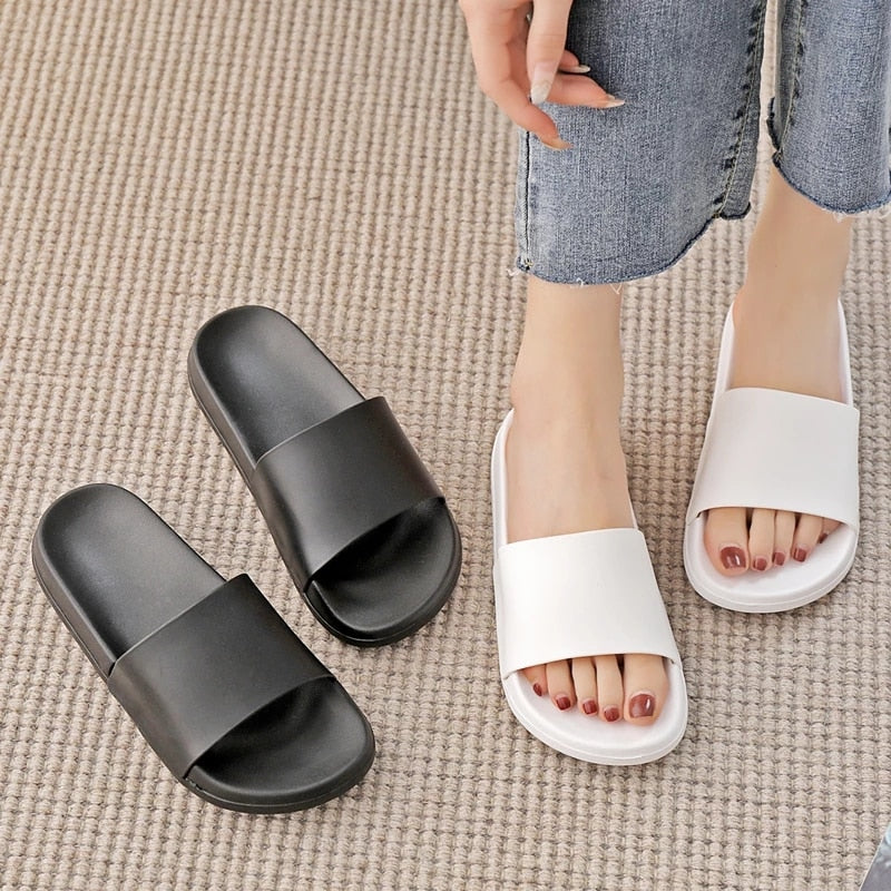 Zomerse slippers voor hem en haar | Ga comfortabel én stijlvol de zomer in! ☀️